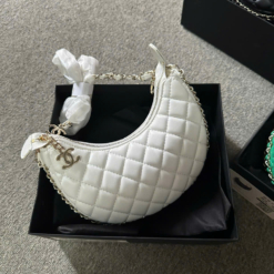 Túi Chanel 23C Mini Pouch Màu Trắng